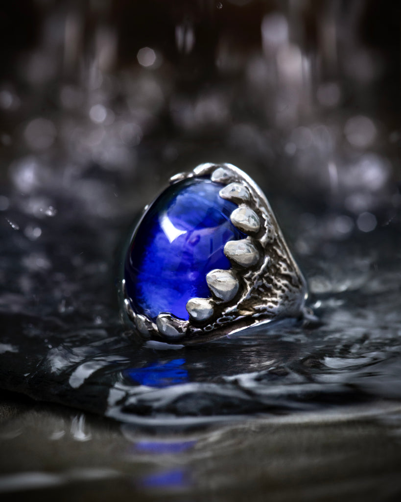 Sapphire Dragon Tooth Ring
