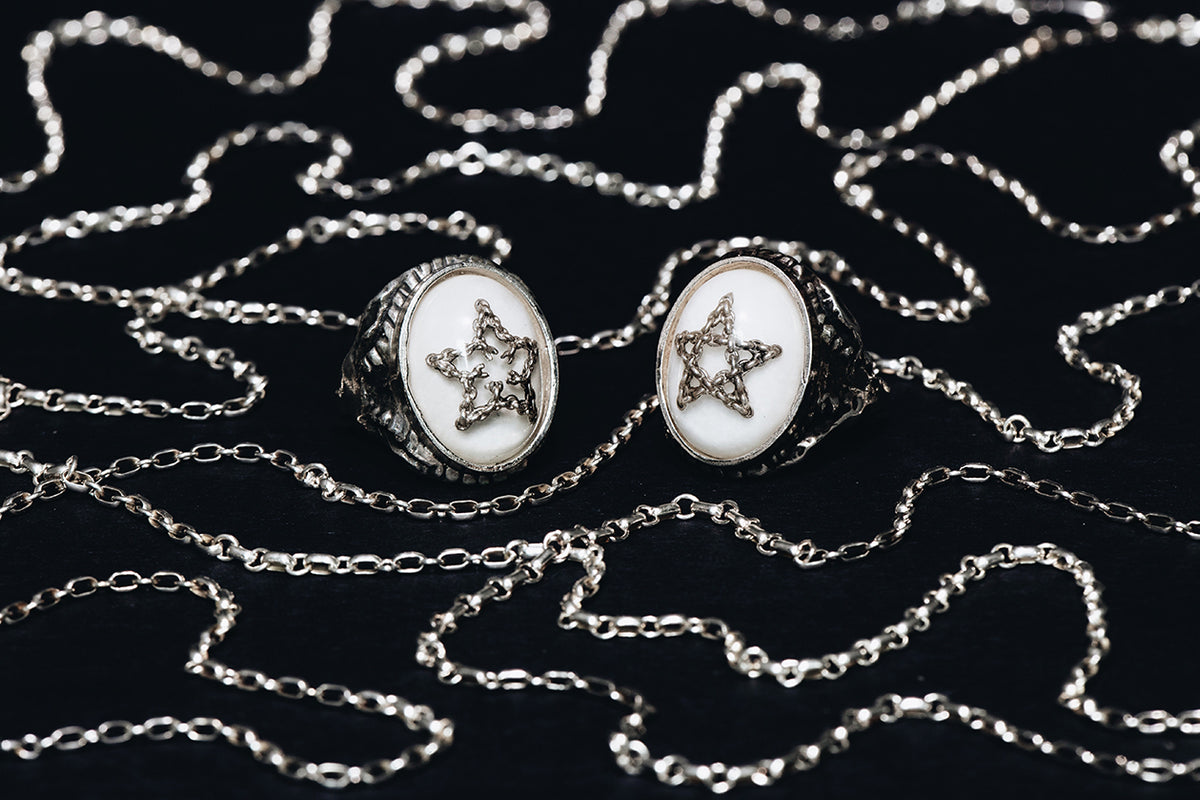 Broken Chain Star Black Angel Heart Ring