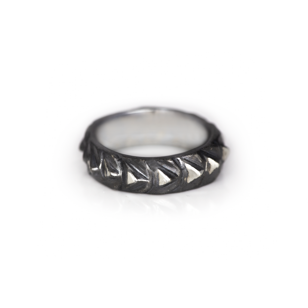 Shadow Dragon Spine Ring