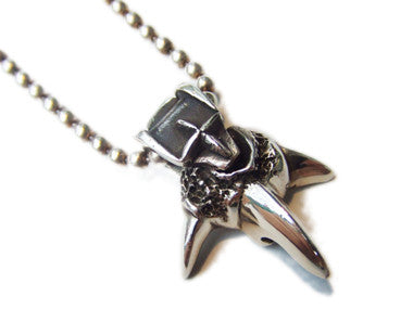 Claw Link Pendant